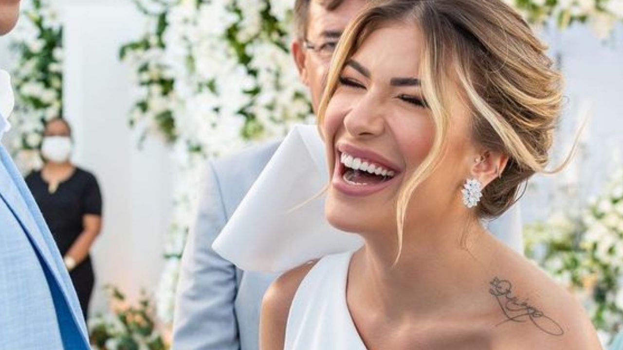 Lore Improta resgata cliques do casamento com Léo Santana ao celebrar seis meses de união: “Benção na minha vida”