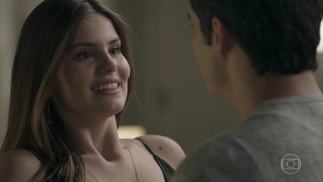 Pega Pega: Luiza surta ao ver Eric aos beijos com outra e faz pedido inesperado: “Quer casar comigo?”