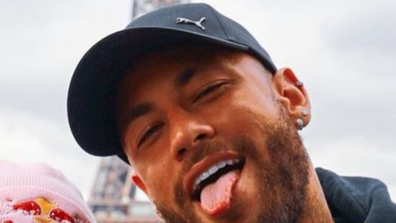 Novo affair? Neymar aparece com ex-namorada de Gabriel Medina em Paris e os dois trocam carinhos: “Te amo”