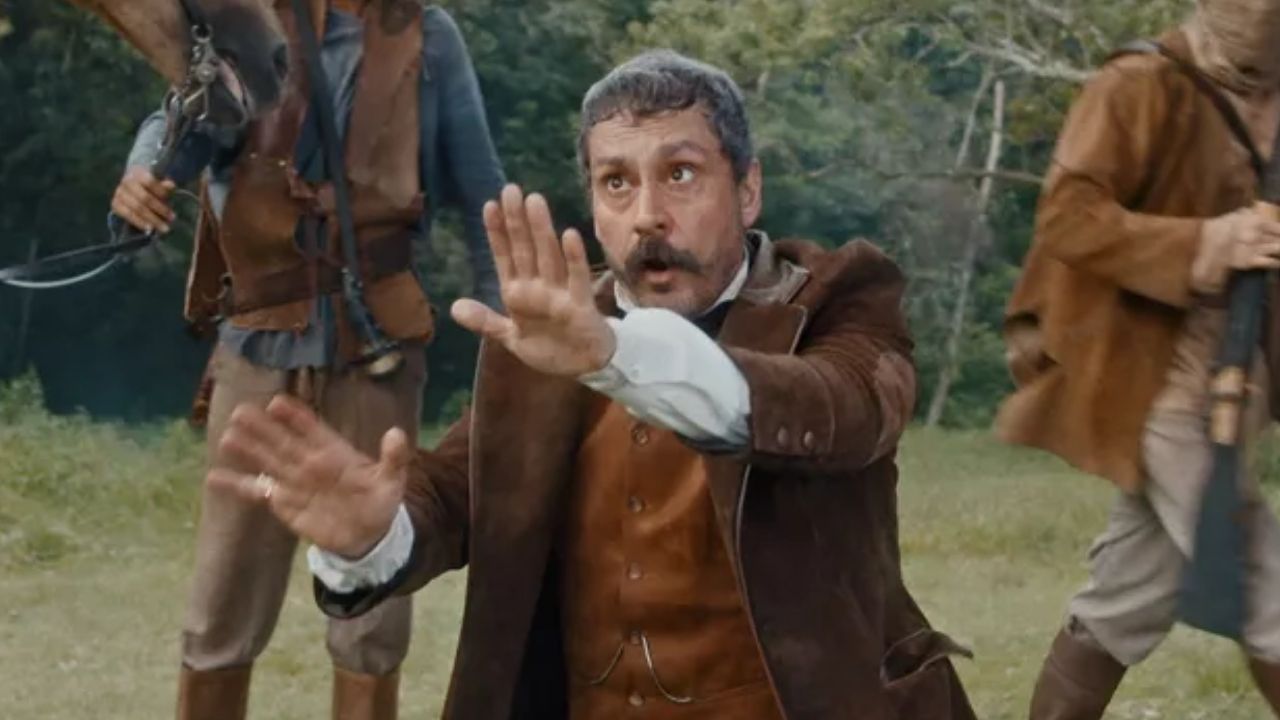 Nos Tempos do Imperador: Tonico perde pose de vilão ao cair em emboscada e ser sequestrado: “Poupe minha vida”