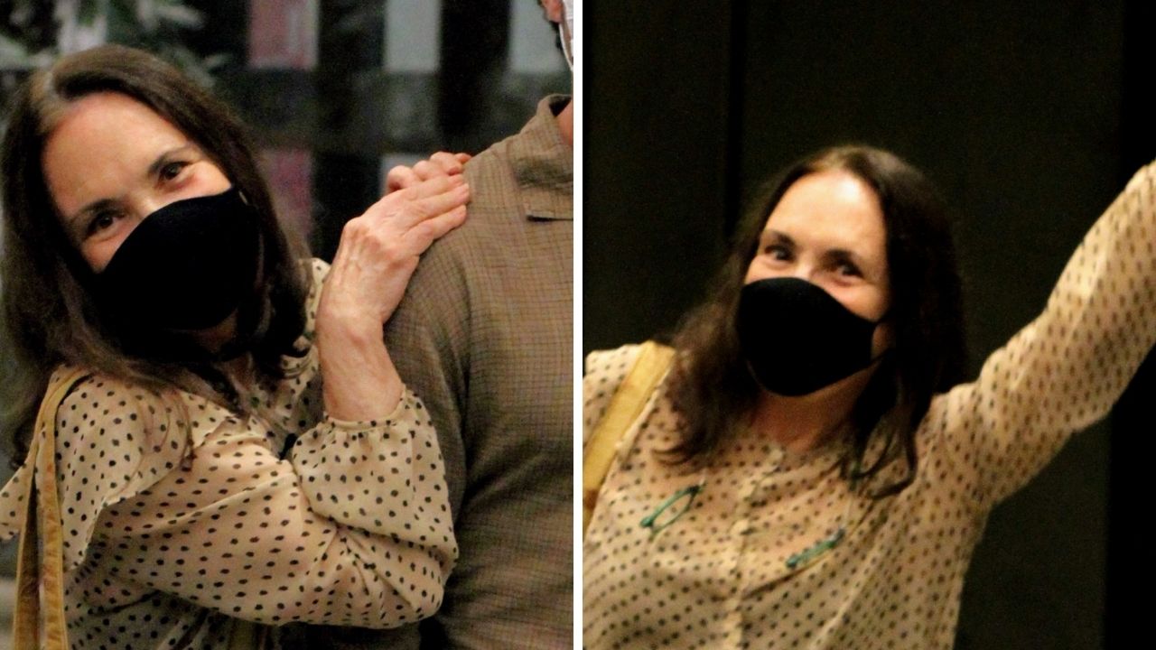 Com look extravagante, Regina Duarte reaparece com o filho e a nora ao assistir espetáculo de teatro