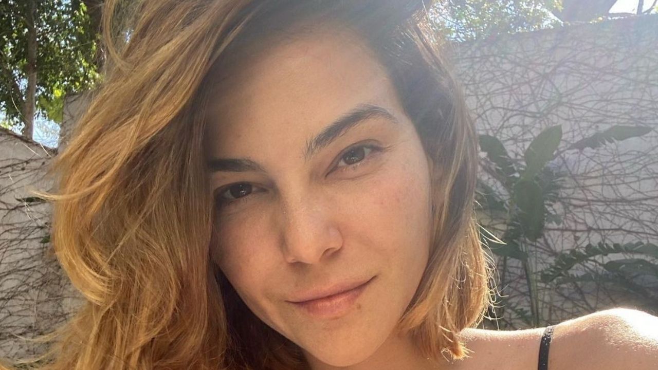 Radicalizou! Tainá Müller adere fios curtinhos na altura da nuca e fãs babam: “Poderosa e malvadona”