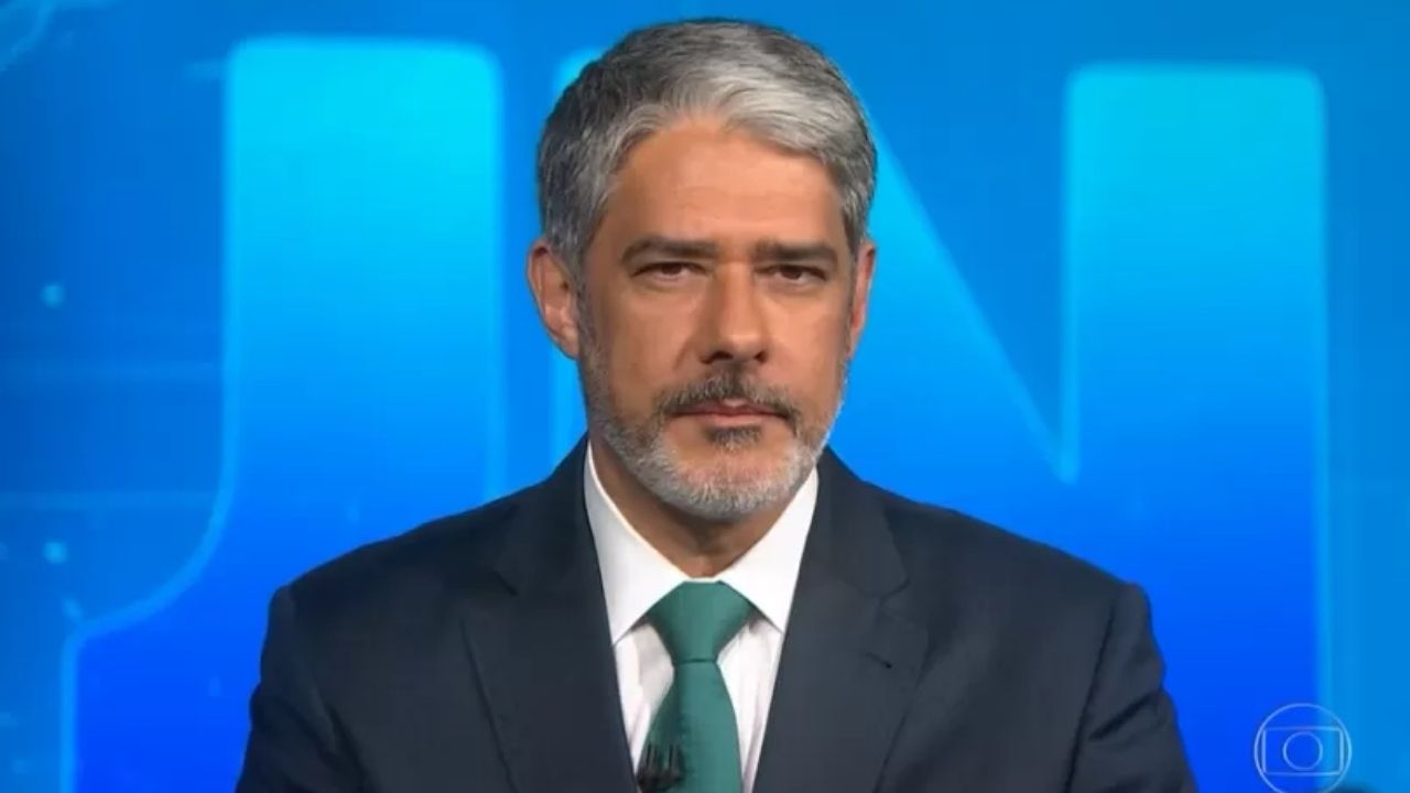 William Bonner renova contrato com a Globo por mais quatro anos com salário astronômico; veja valores