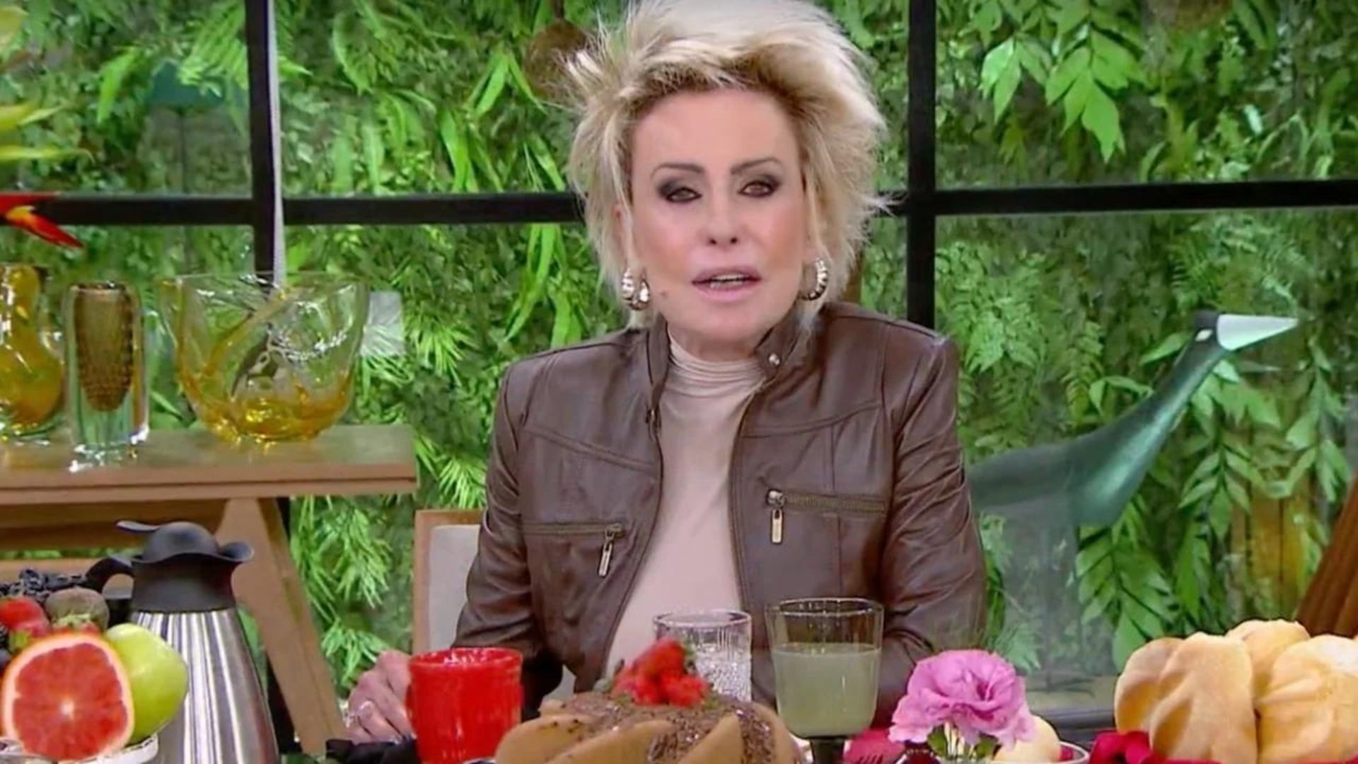 Ana Maria Braga encerra o ‘Mais Você’ emocionada ao anunciar morte: “Se foi muito cedo”
