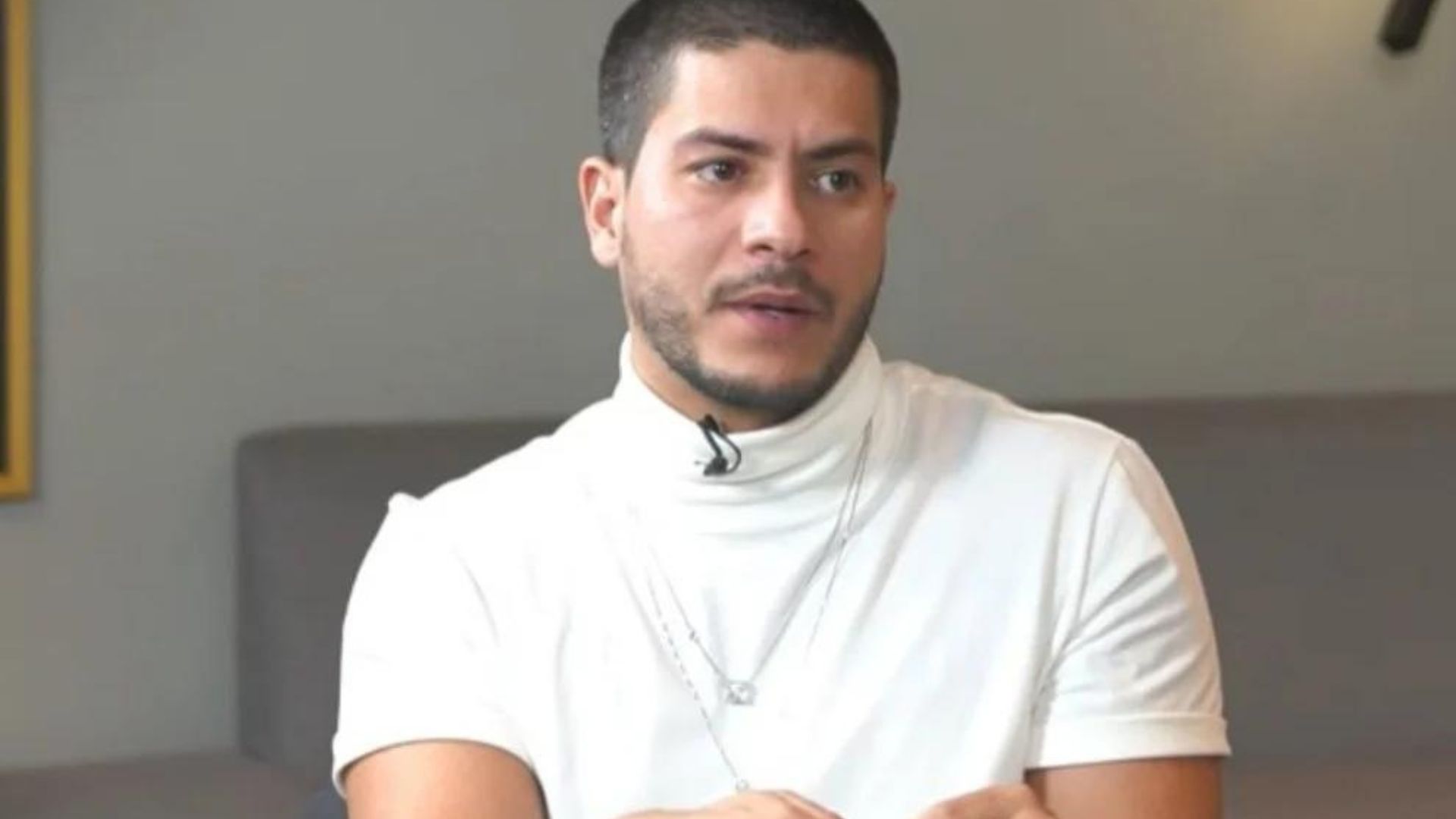 Ex-BBB Arthur Aguiar desabafa sobre depressão e diz que pensou em atitude drástica: “Desistir”