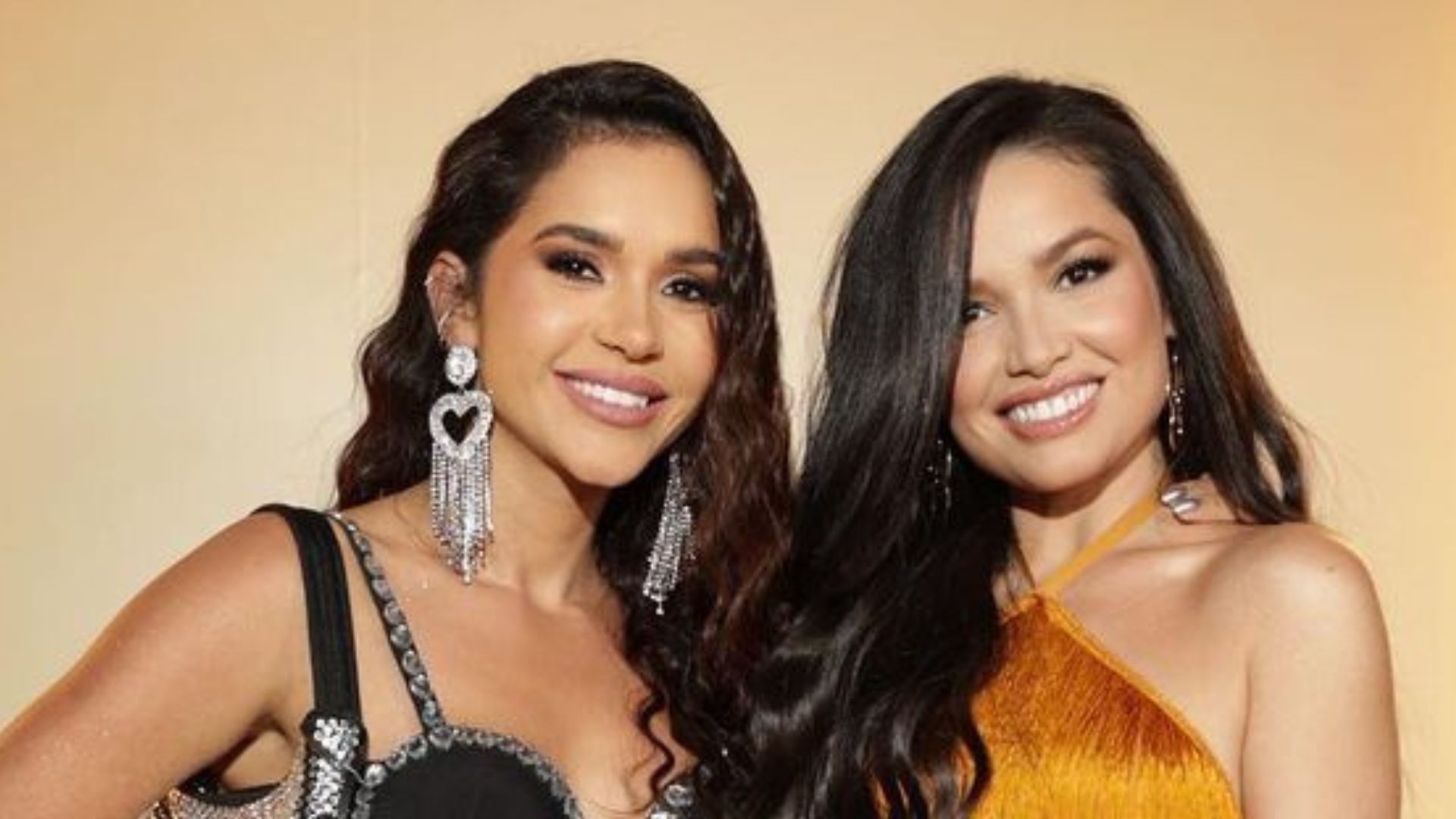 Ex-BBBs Gizelly Bicalho e Juliette Freire posam com looks atrevidos: “Arrasaram”