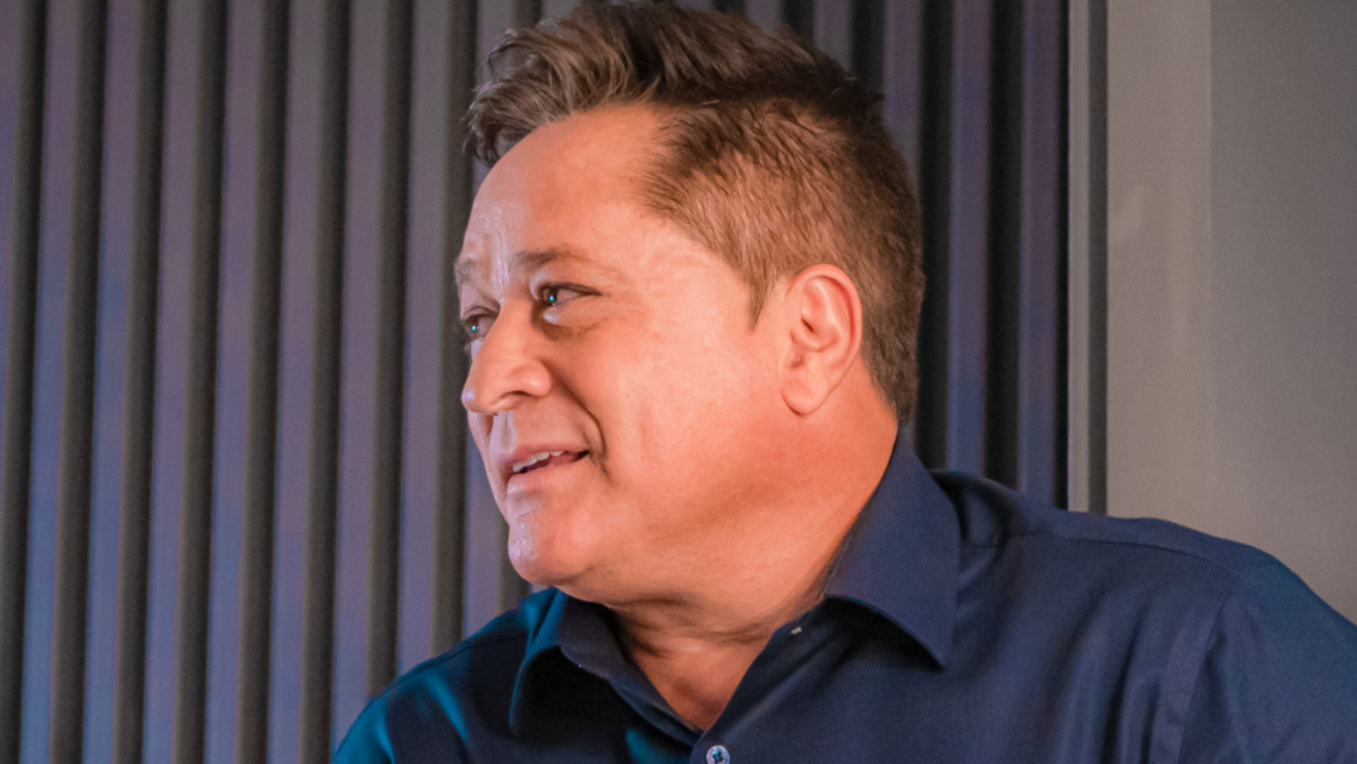 Leonardo é massacrado após fala polêmica sobre ‘raparigas’: “Você é casado”