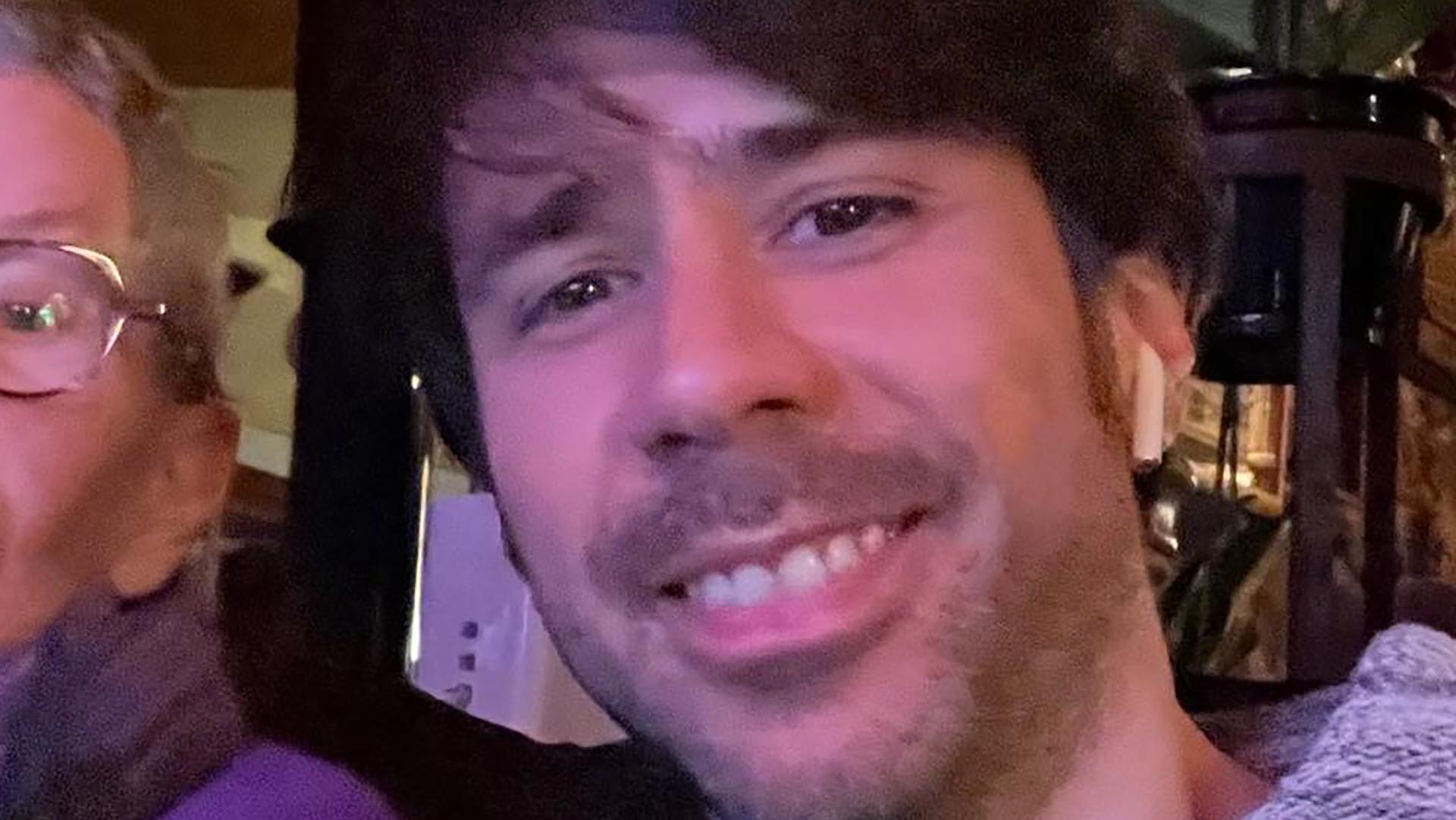 Rita Lee surge com o filho em clique raríssimo após remissão de câncer: “Rainha”