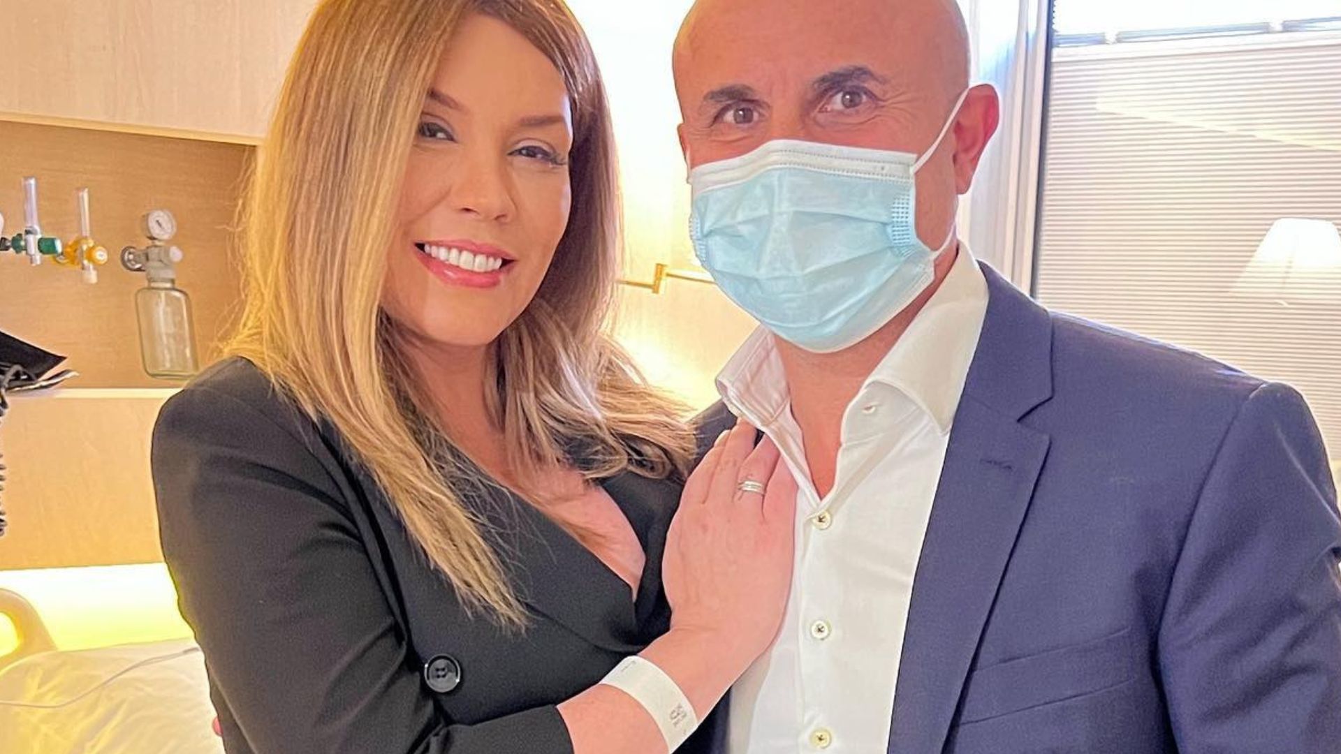 Tratando um câncer, Simony faz homenagem emocionante para médico: “Me devolveu o chão”
