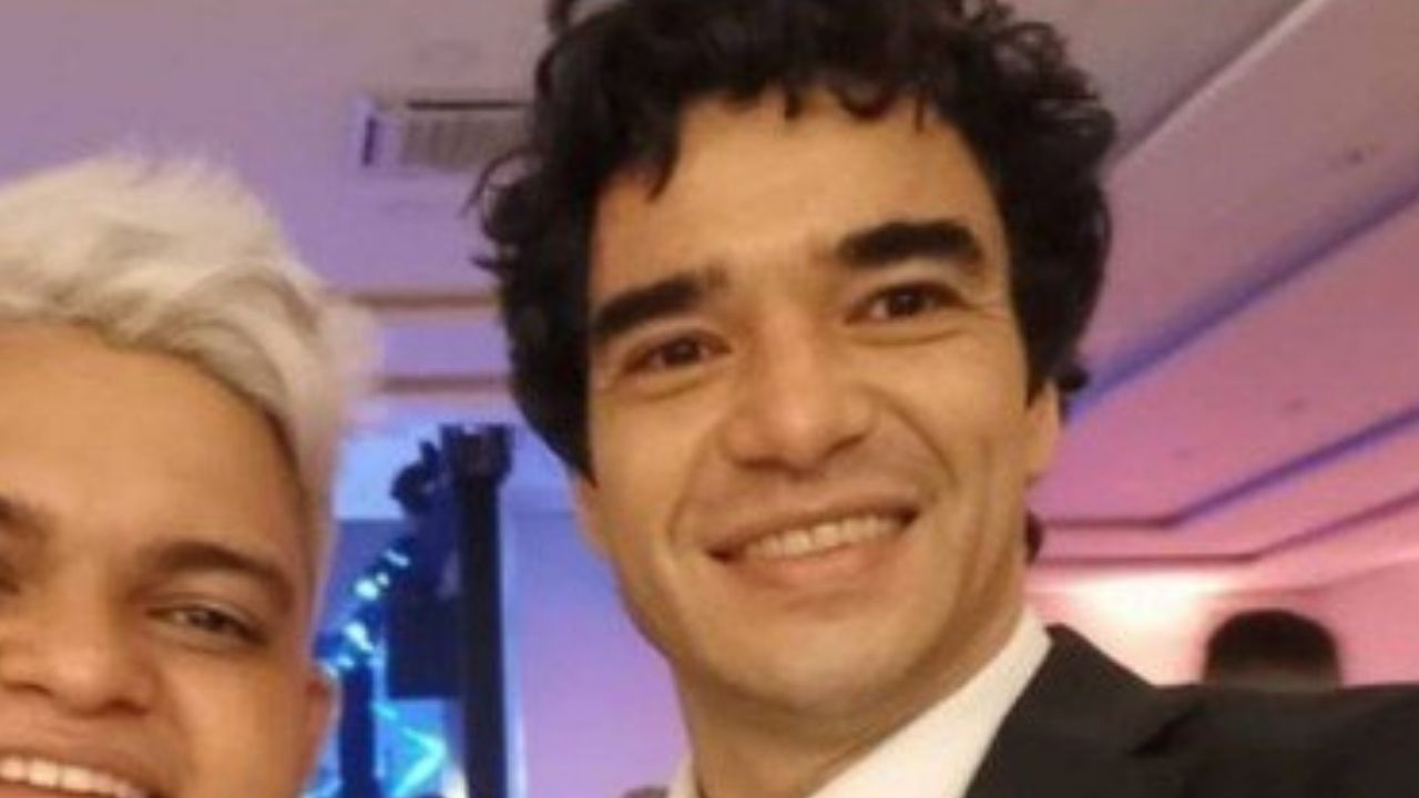Felicidade: Caio Blat vai à formatura do filho após reatar laços