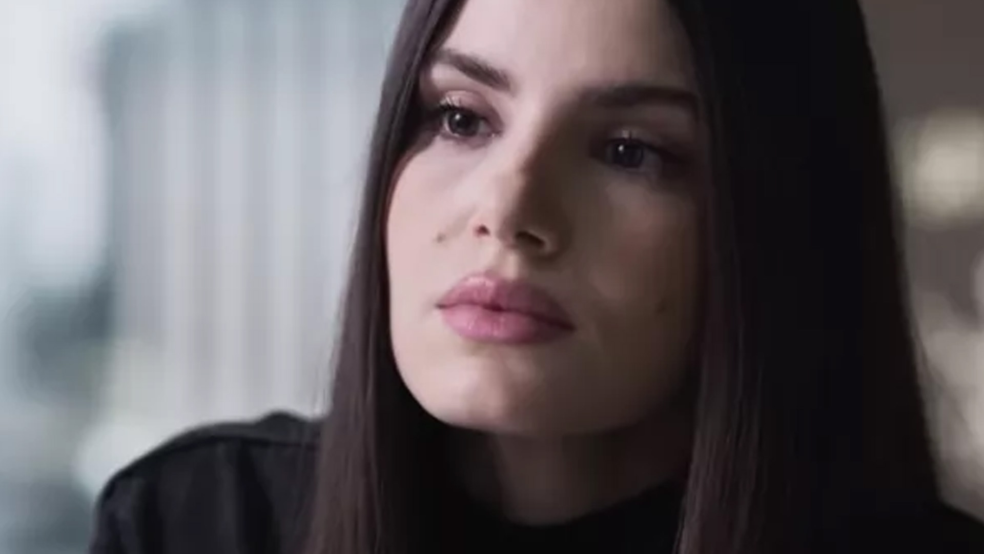 Camila Queiroz quebra silêncio sobre fim de ‘Verdades Secretas 2’: “Não sei o que dizer”