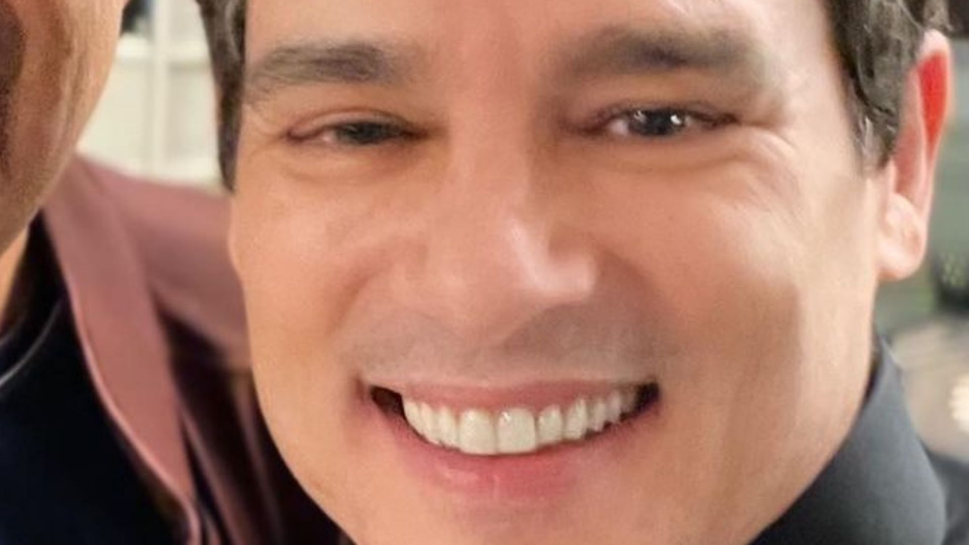 Celso Portiolli dá uma de fã ao esbarrar com Fausto Silva: “Muito especial”