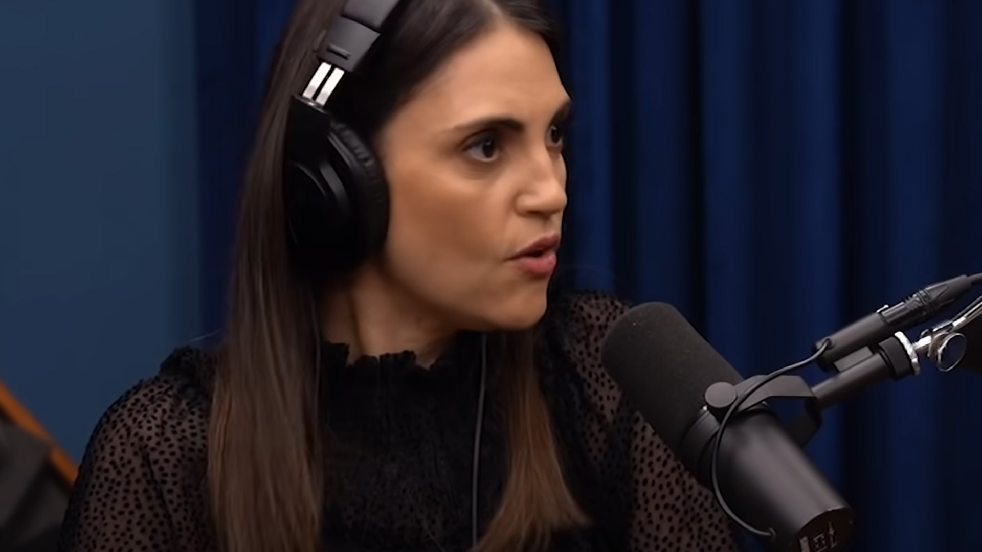 Chris Flores revela contato com a Grávida de Taubaté: “Amor e ódio”