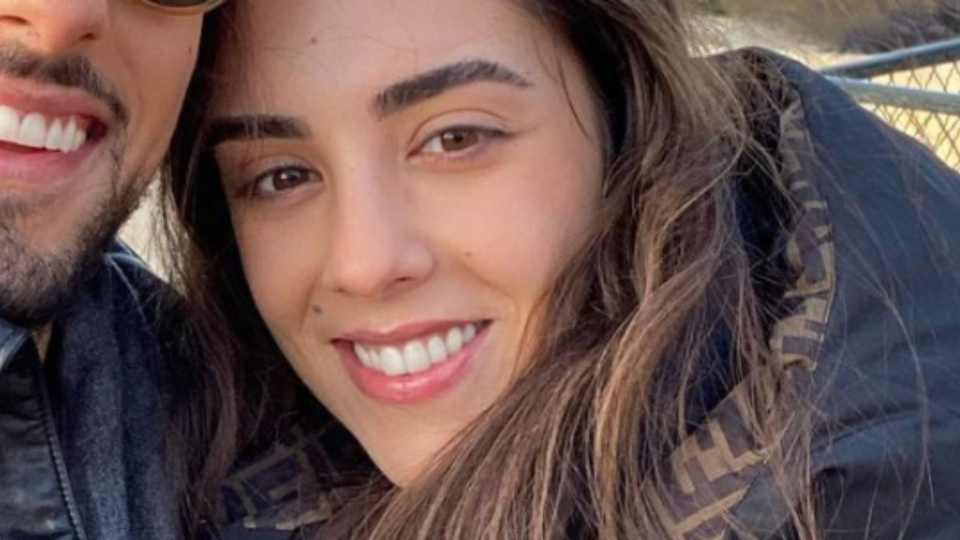 Luxando em Paris, filha de Faustão comemora 2 anos de namoro com apresentador