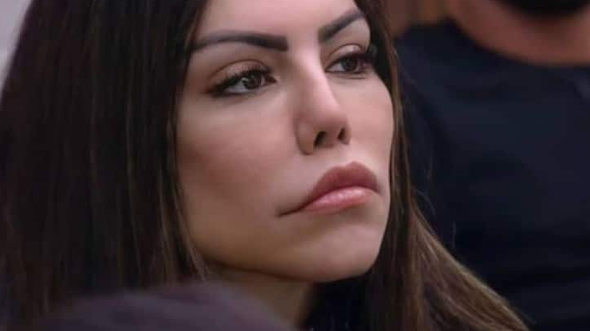 A Fazenda 13: Liziane Gutierrez encara multa salgada por quebrar contrato