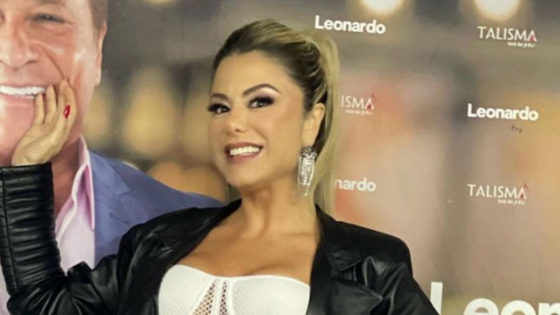 Vestida de couro, esposa de Leonardo exibe corpão em show e fãs babam: “Perfeita”