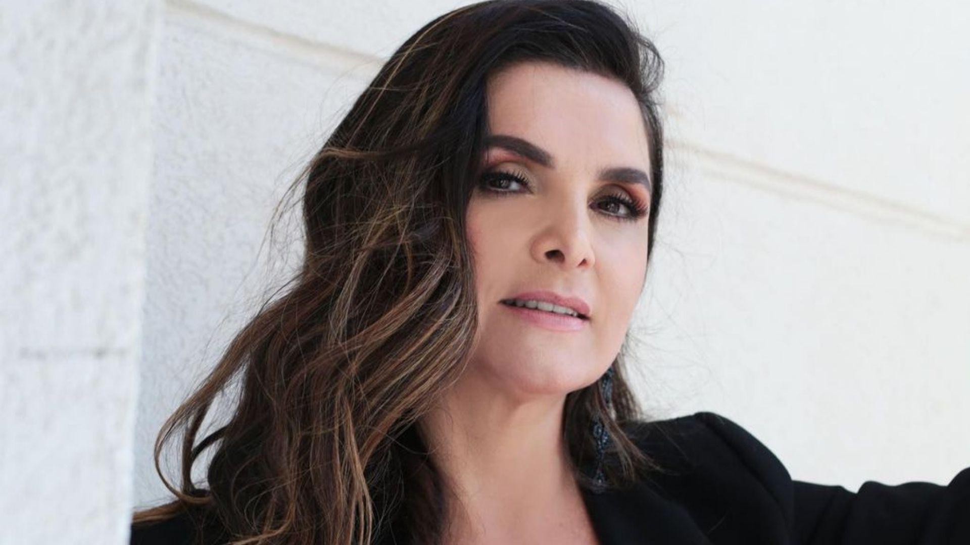 Luiza Ambiel é transferida de hospital às pressas após internação inesperada