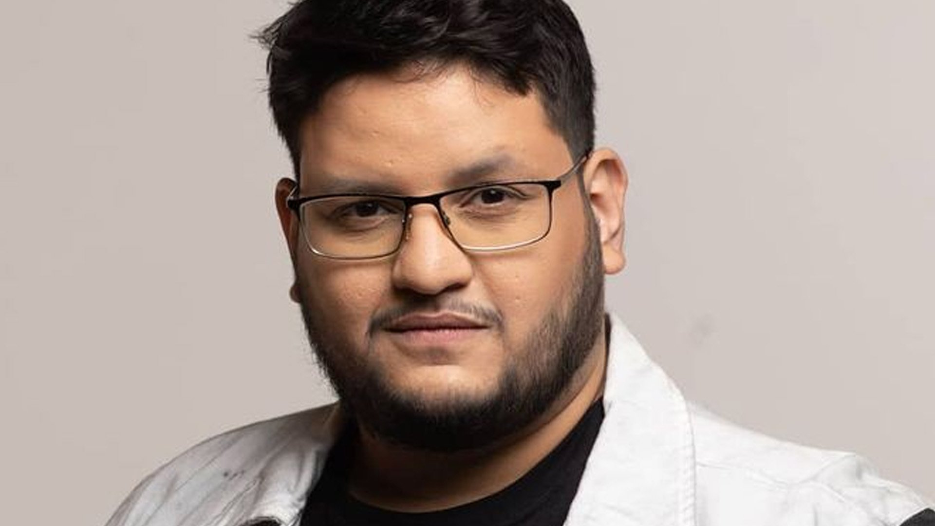 Sertanejo Maurílio segue em estado grave e tem alimentação por sonda: “Na UTI”