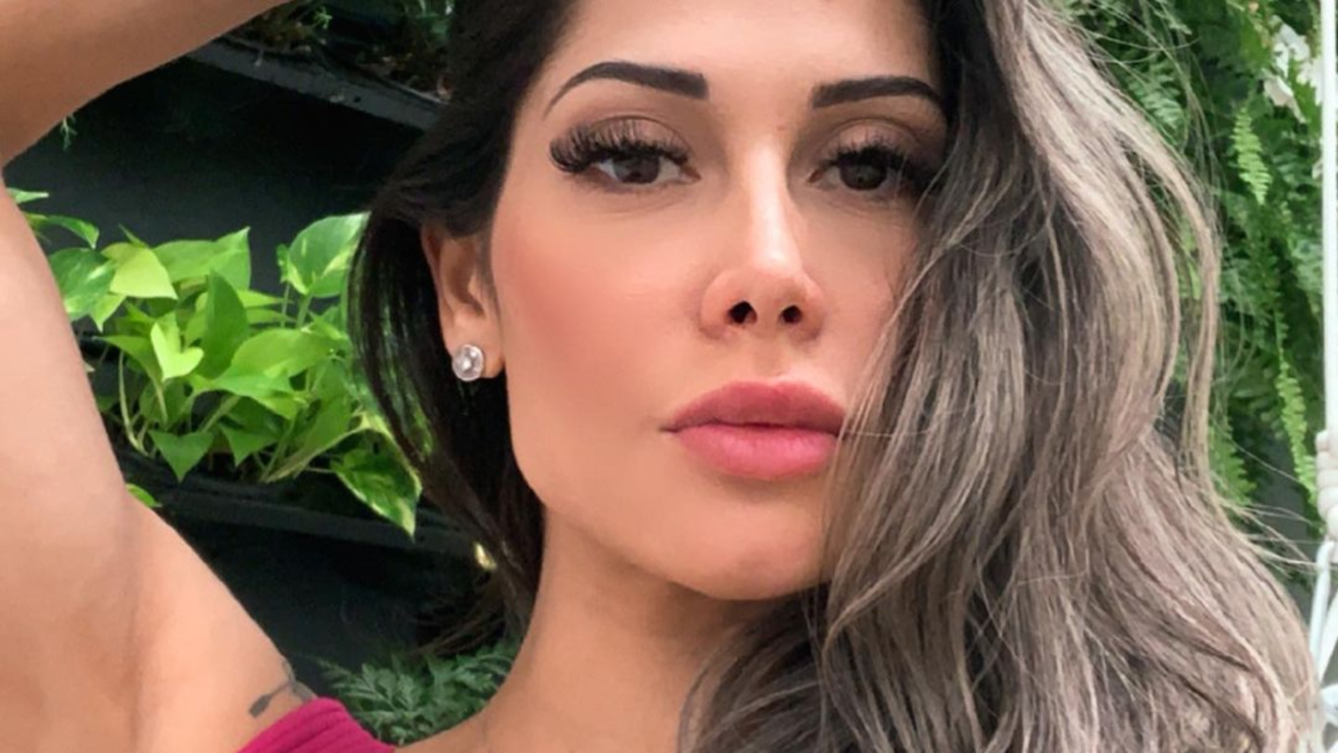 Mayra Cardi abandona redes sociais após revelar Síndrome de Burnout: “Exausta”