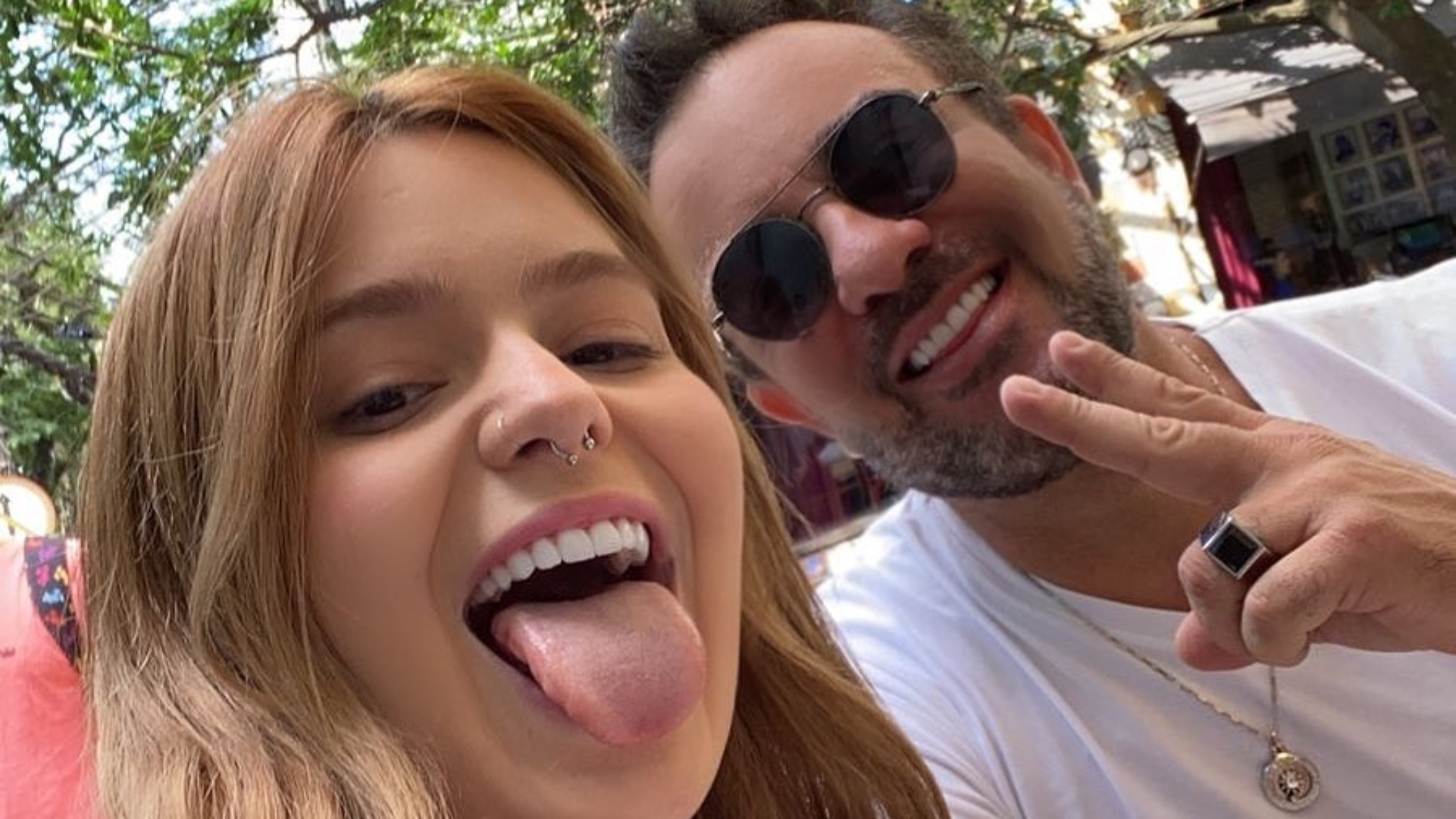 Pai de Viih Tube se diverte ao falar sobre fase solteira da ex-BBB: “Passa o rodo”