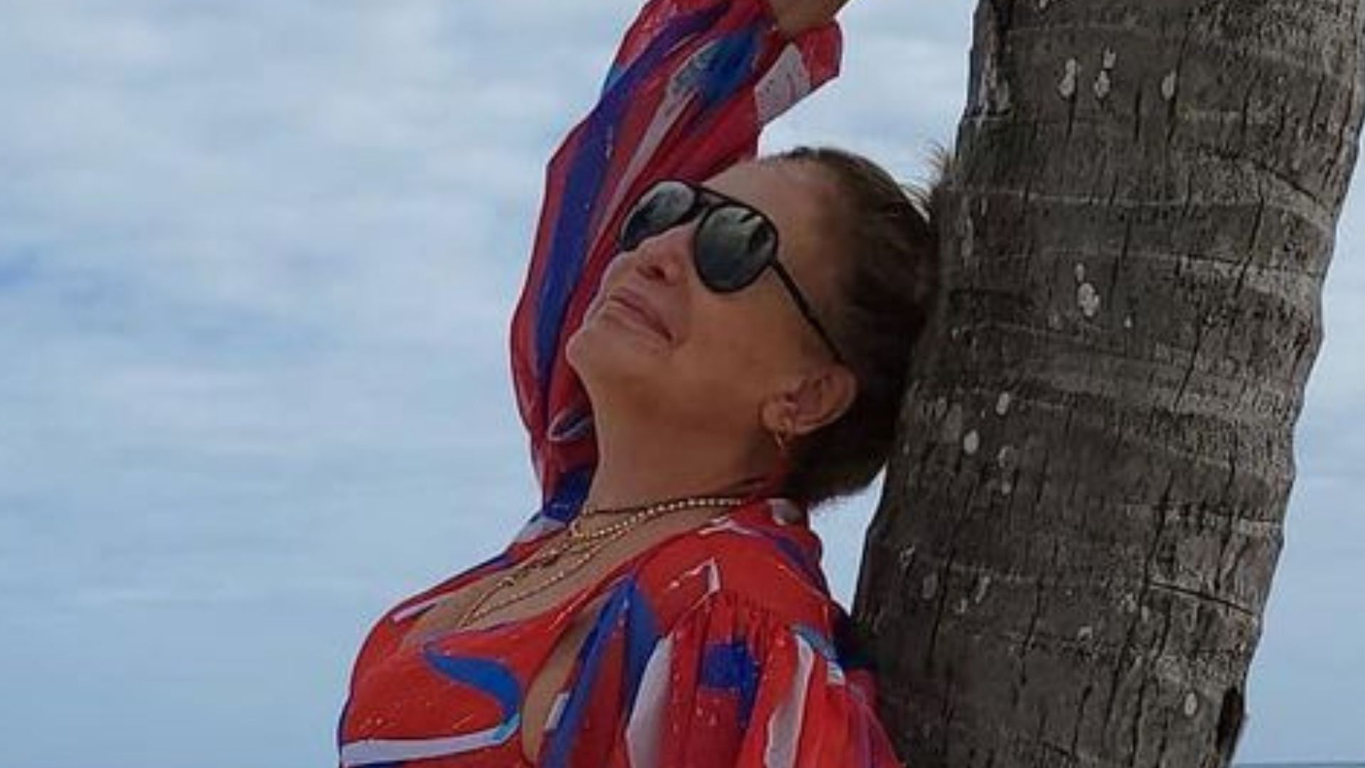 Aos 79 anos, Susana Vieira posa de maiô cavado em clique ousado: “Poderosa!”