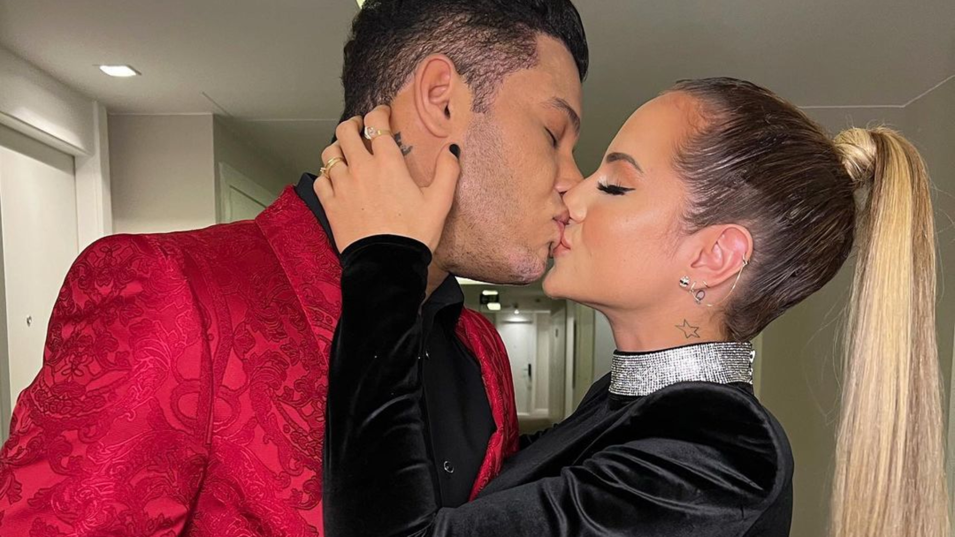 Tierry se declara a Gabi Martins que surge com look sem calcinha: “Sempre”