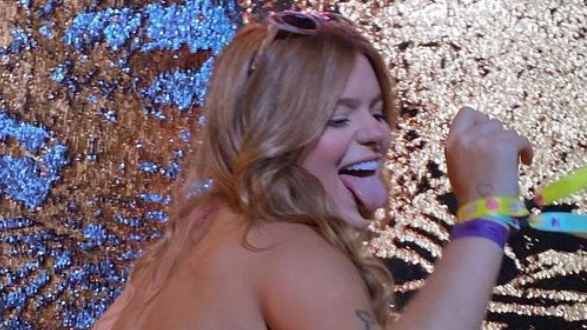 Ex-BBB Viih Tube libera polpa do bumbum em mini short de crochê: “Rainha”