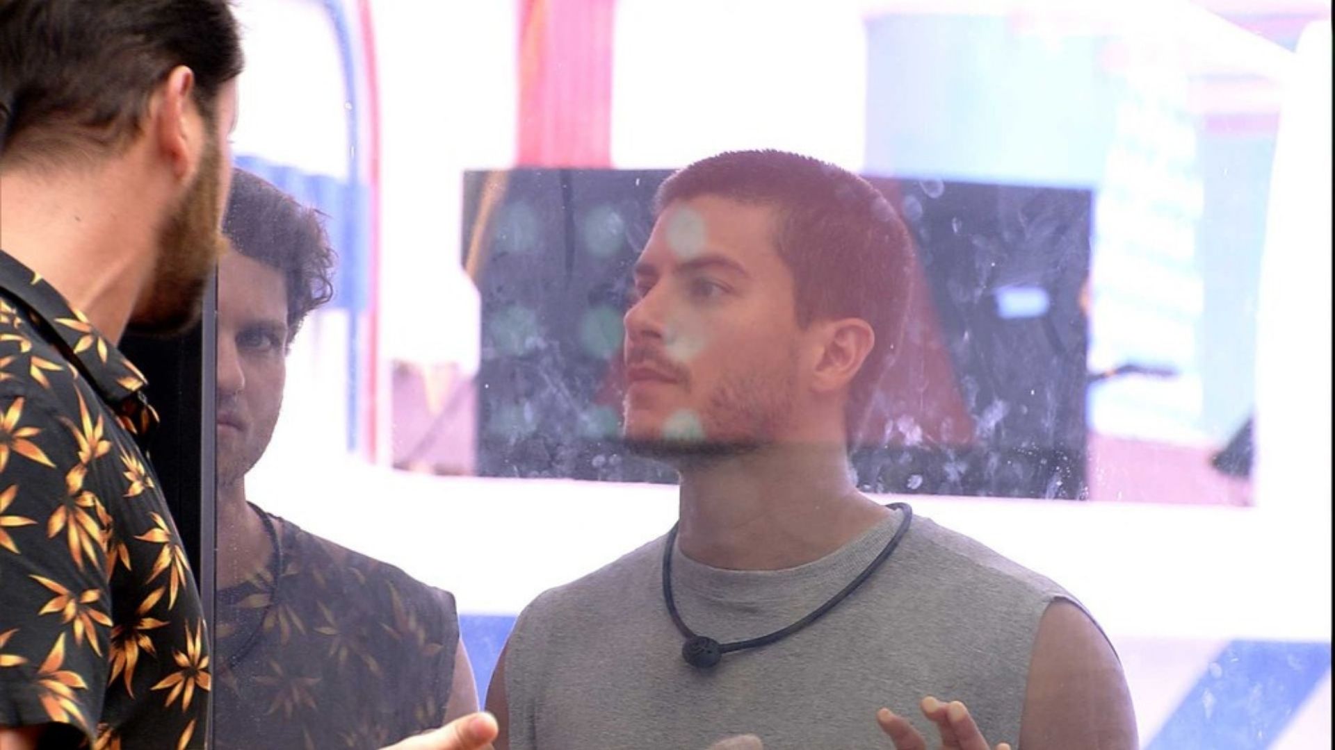 BBB22: Arthur Aguiar recebe informações privilegiadas da Casa de Vidro: “Fato”
