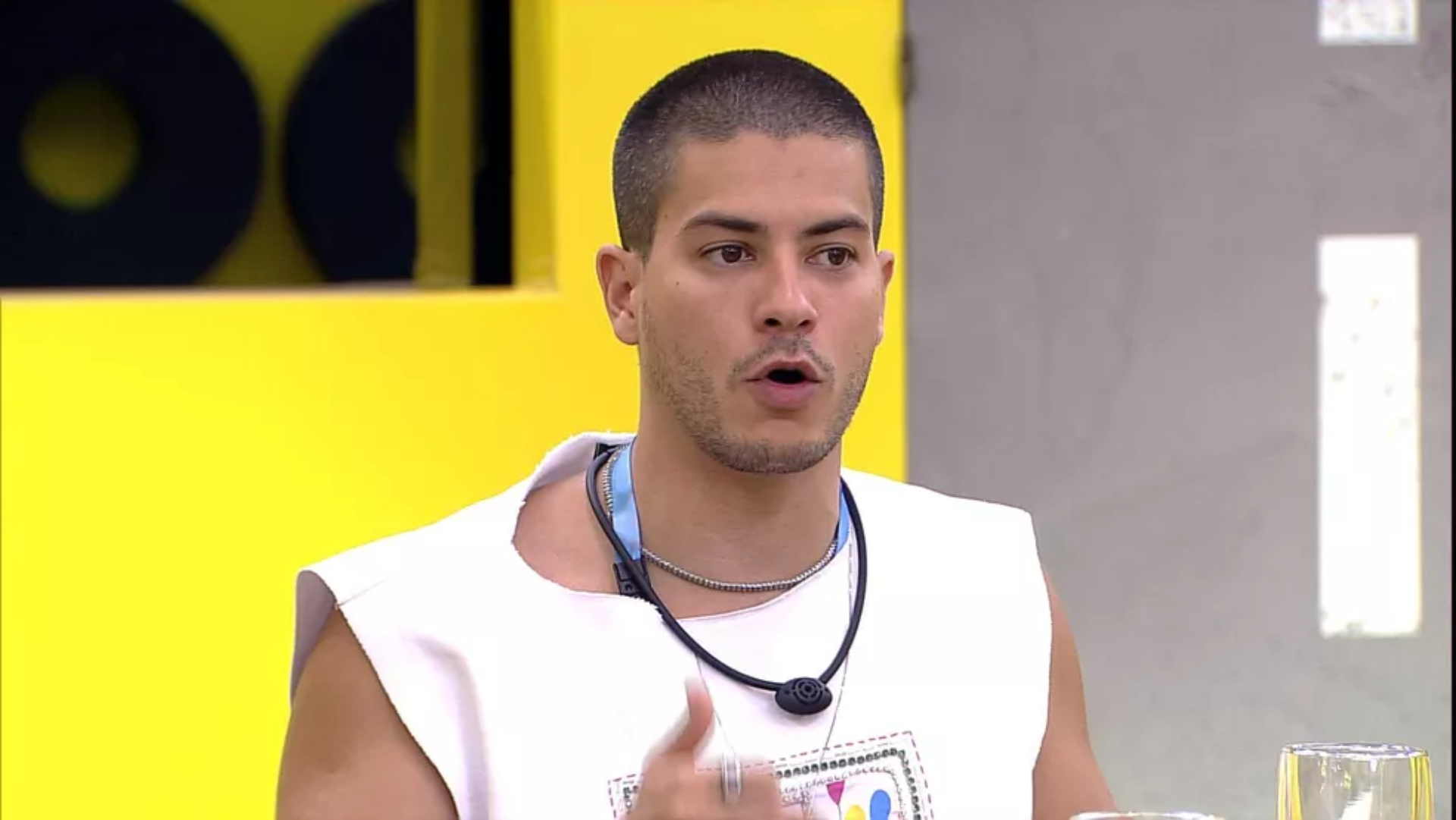 BBB22: Arthur Aguiar monta estratégia de jogo e promete vingança: “Contra-ataque”
