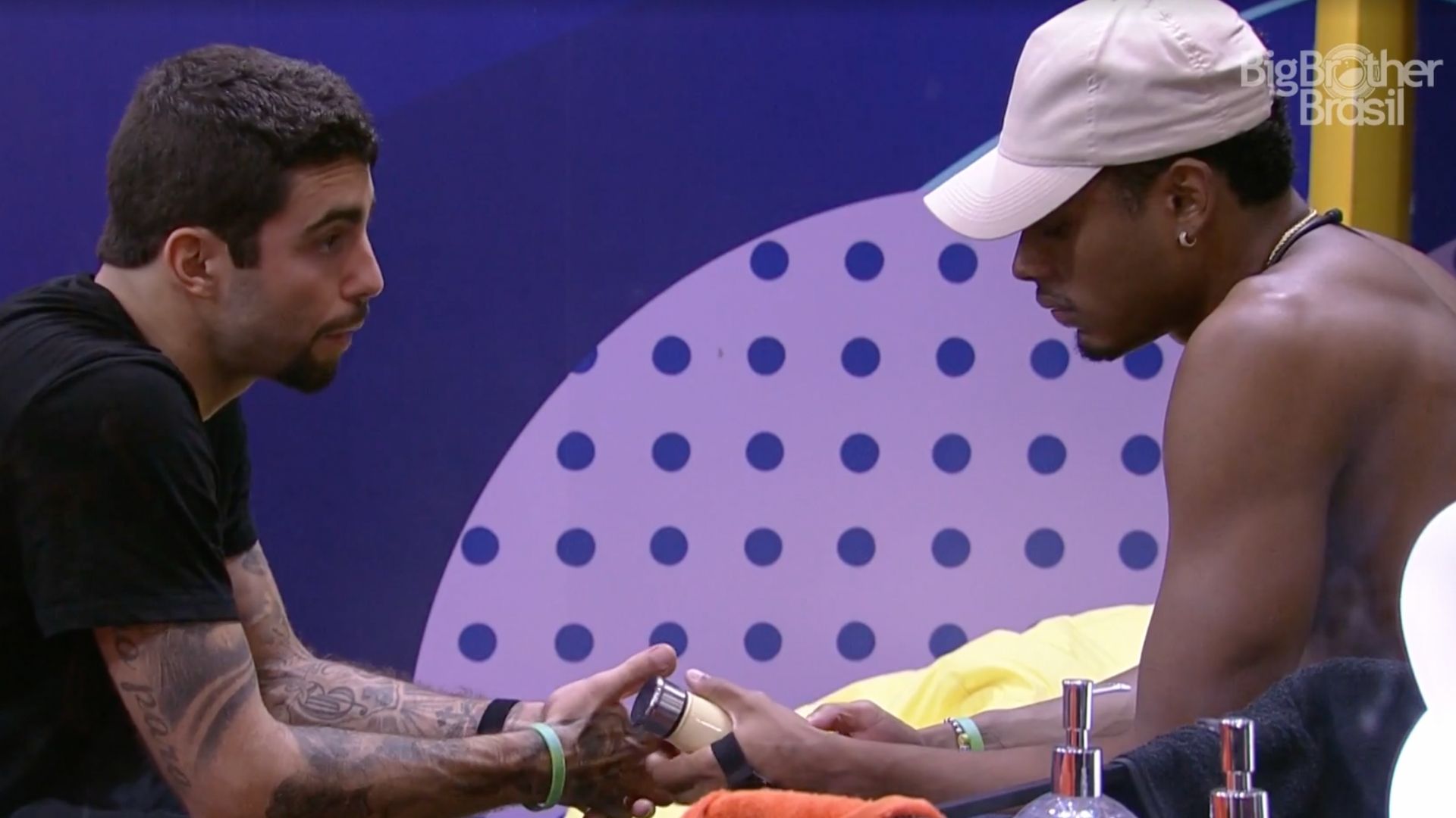 BBB22: Paulo André abre o coração para Pedro Scooby: “Medo de não conseguir”