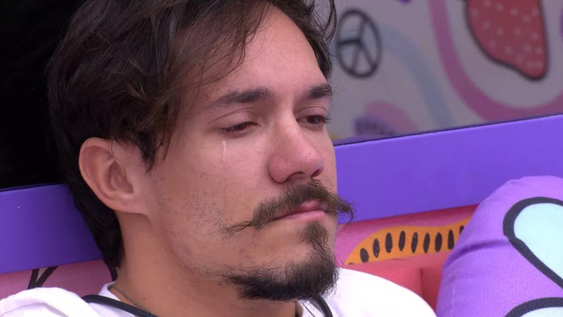 BBB22: Eliezer chora após comprometer situação de sister no jogo: “Sou culpado”