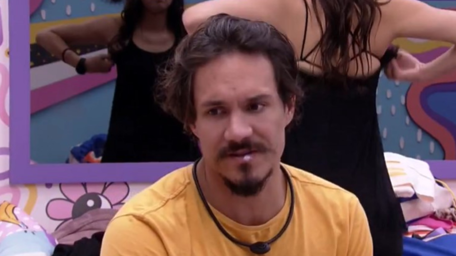 BBB22: Eliezer deixa romance de lado e confirma voto em sister: “Deixei claro”