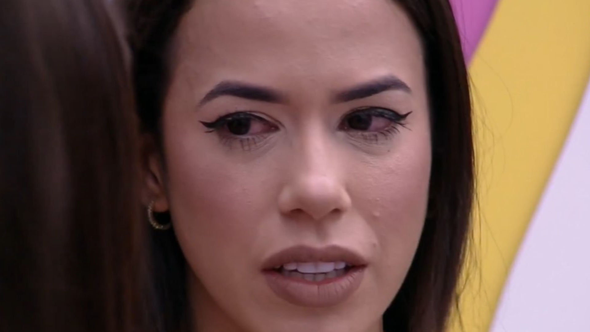 BBB22: Desesperada, Larissa acusa brothers: “Se eu sair, a culpa é deles”