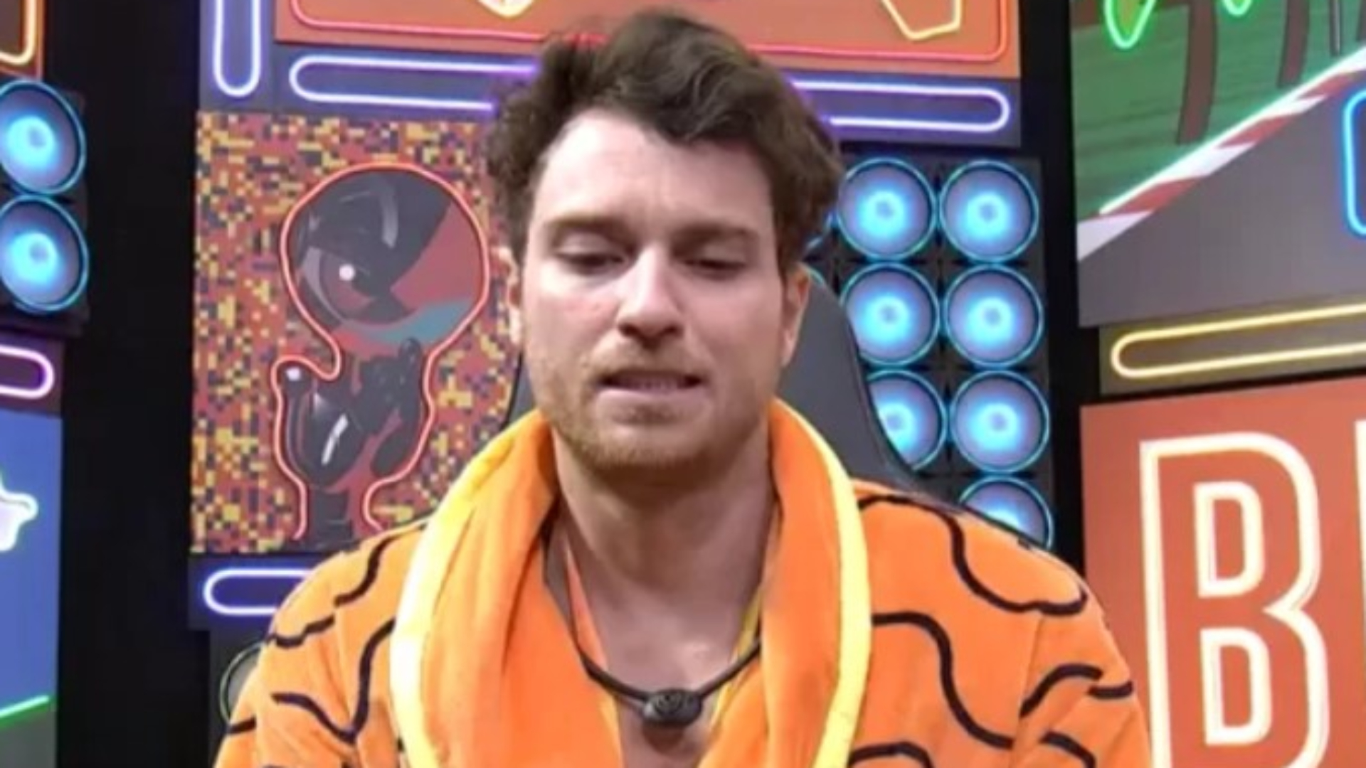BBB22: Lucas coloca cartas na mesa e explica voto em sister: “Proteção”