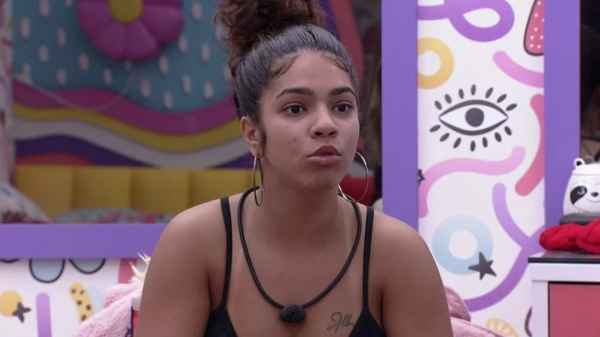BBB22: Equipe de Maria denuncia ataques racistas e homofóbicos contra a sister