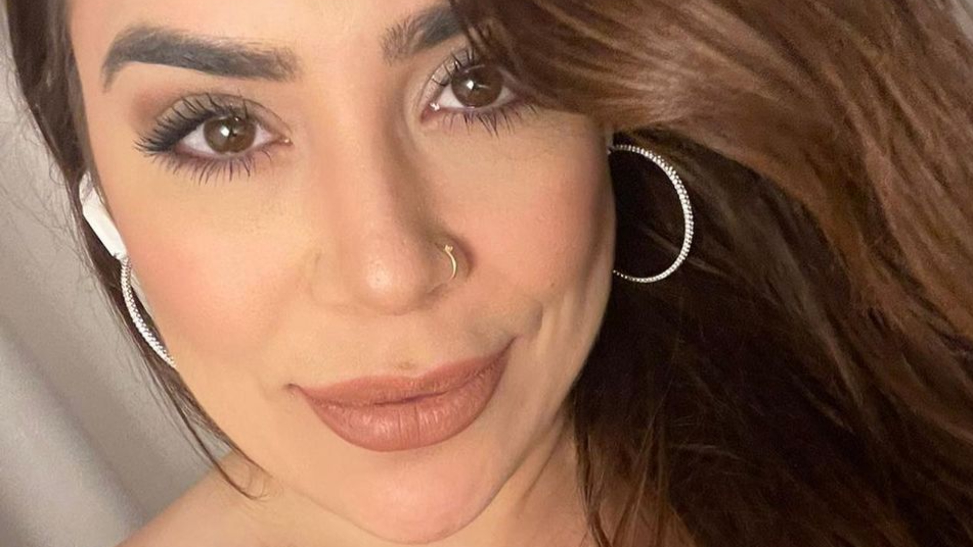 Ex-BBB Naiara Azevedo surge topless e eleva a temperatura na web: “Que mulher”