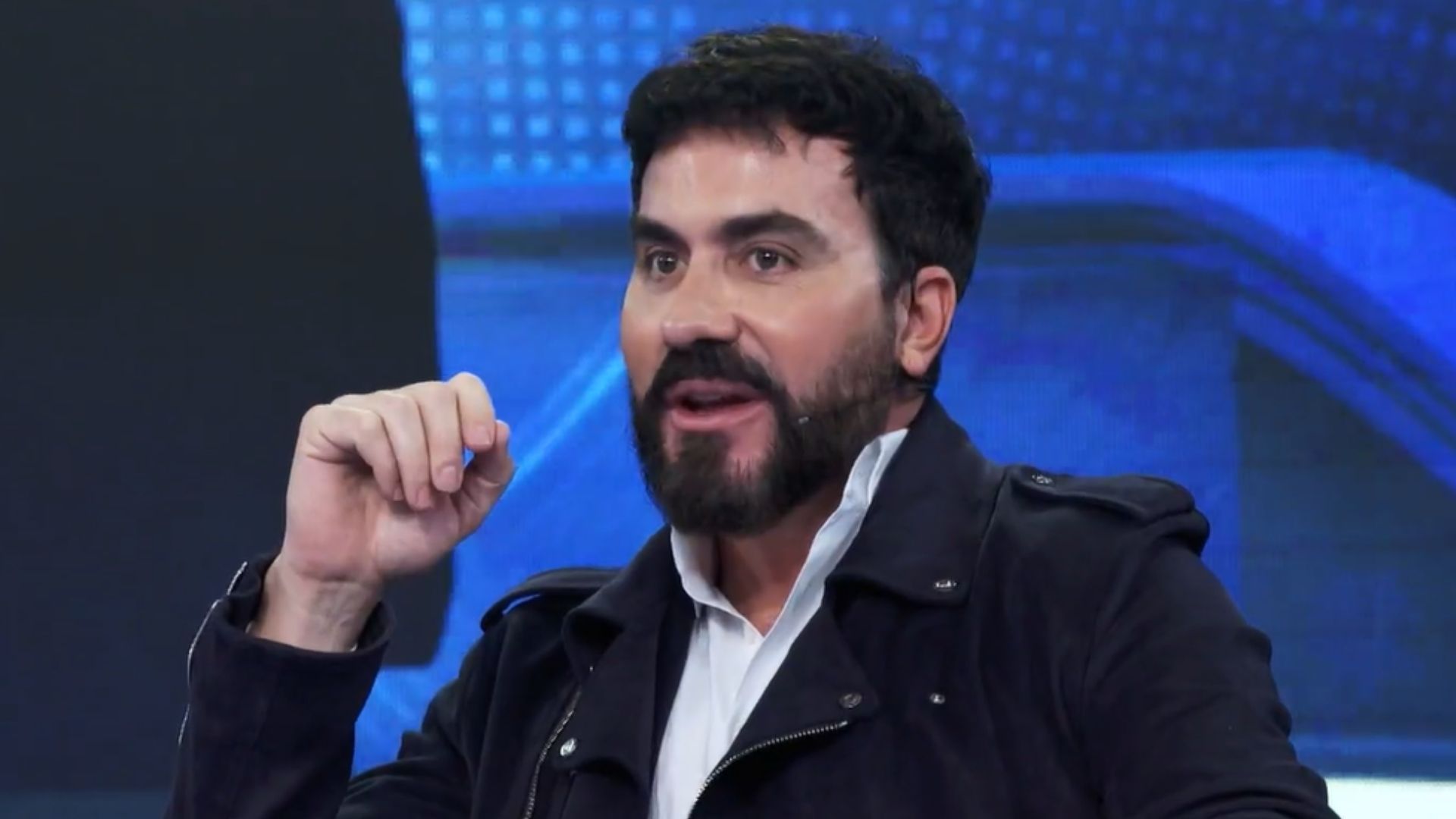 Padre Fábio de Melo é surpreendido por recado do ‘além’ no ‘Domingão’: “É vidente”