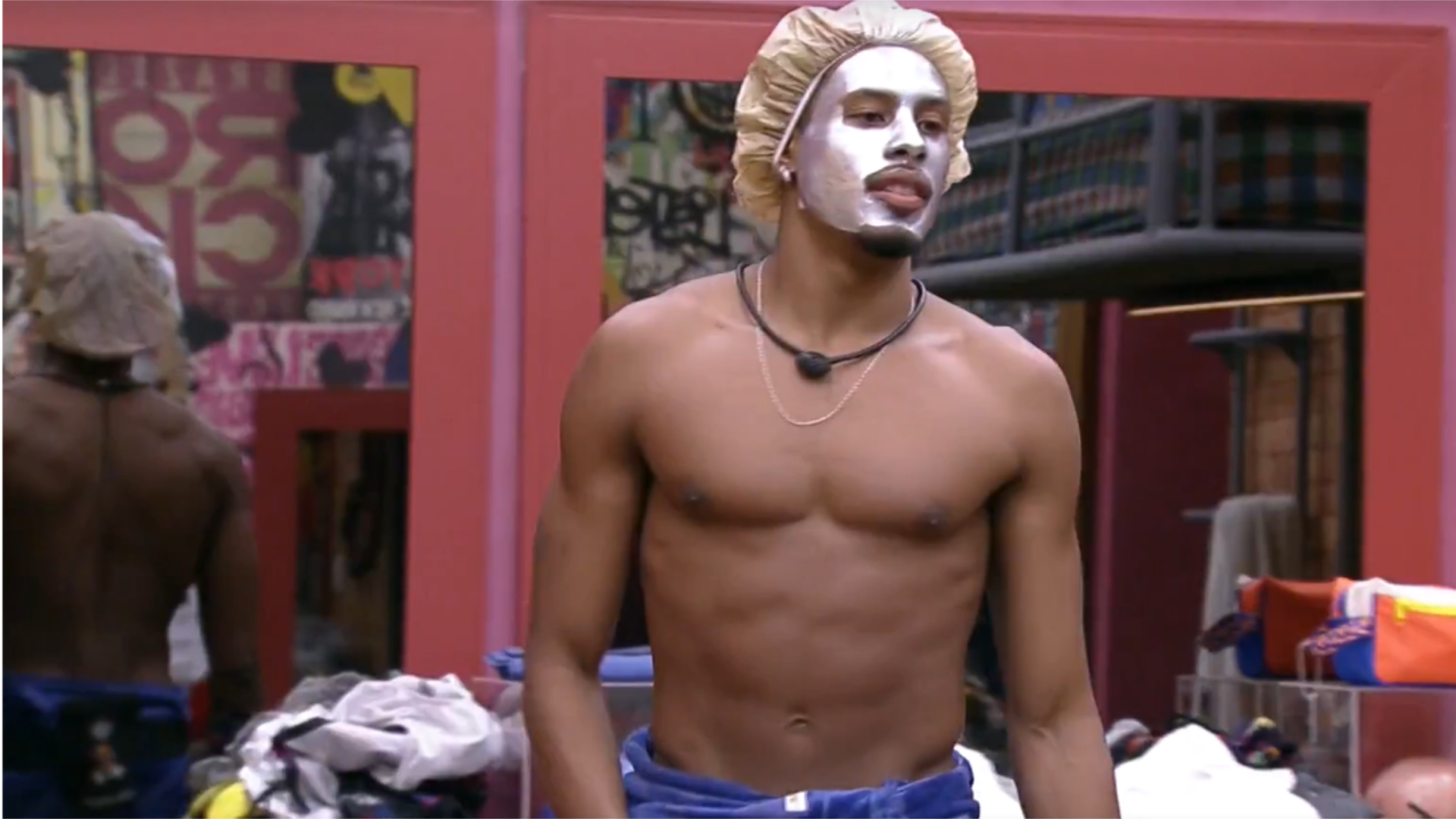 BBB22: Paulo André se choca ao saber que é galã: “Anitta falou de mim, tem noção?”