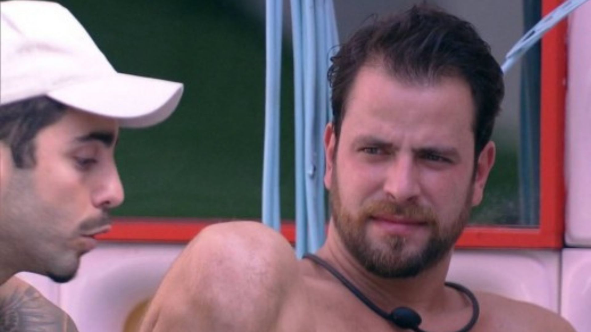 BBB22: Pedro Scooby e Gustavo se posicionam sobre as drogas: “É o ouro verde”