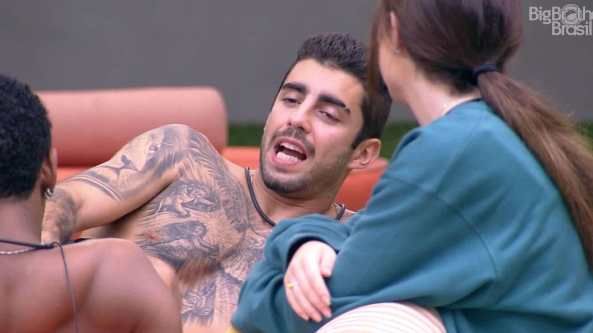 BBB22: Pedro Scooby se irrita com atitude de sister e Jade retruca: “E daí?”
