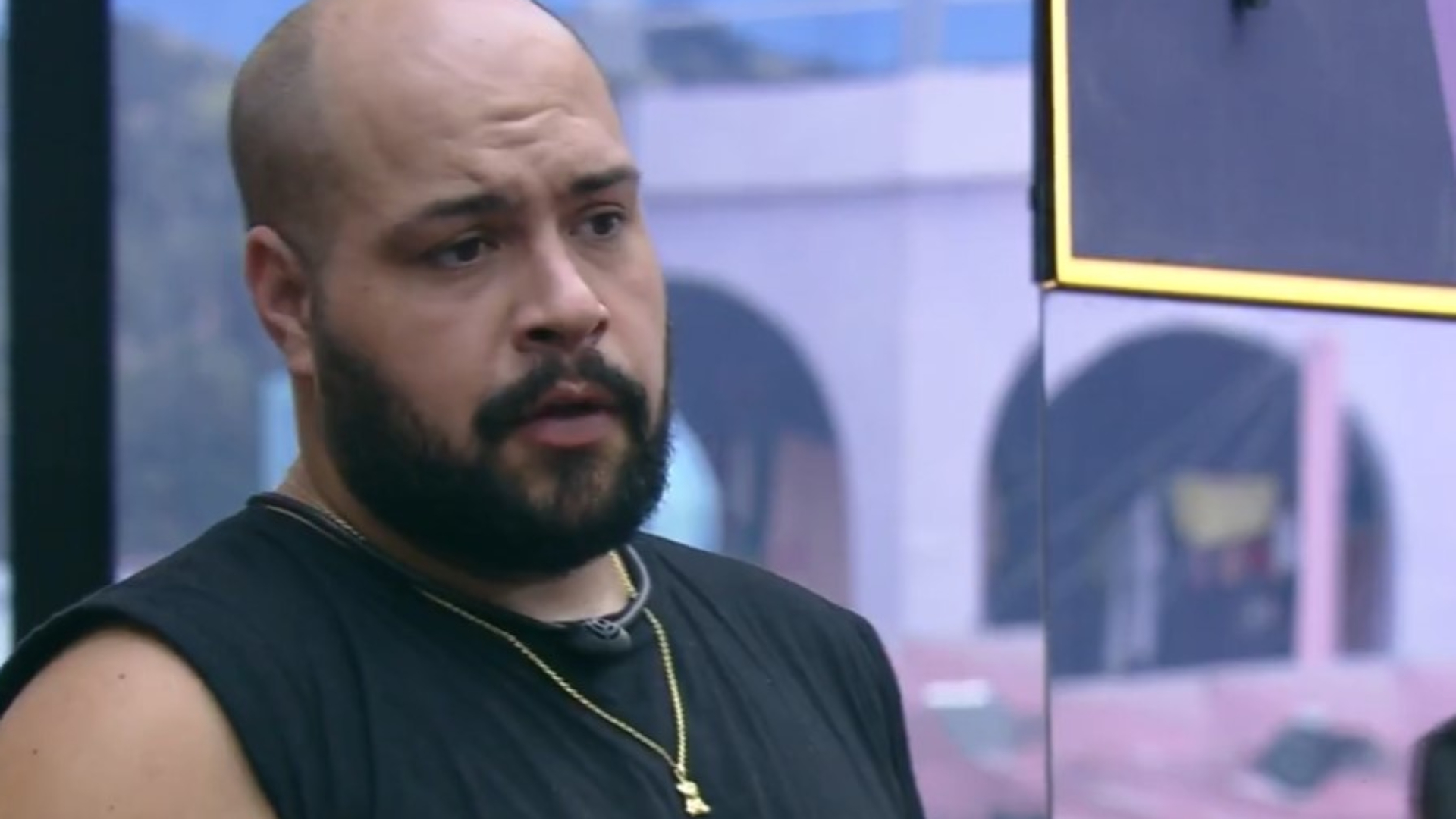 BBB22: Tiago Abravanel promete para brother: “Você é minha única prioridade”