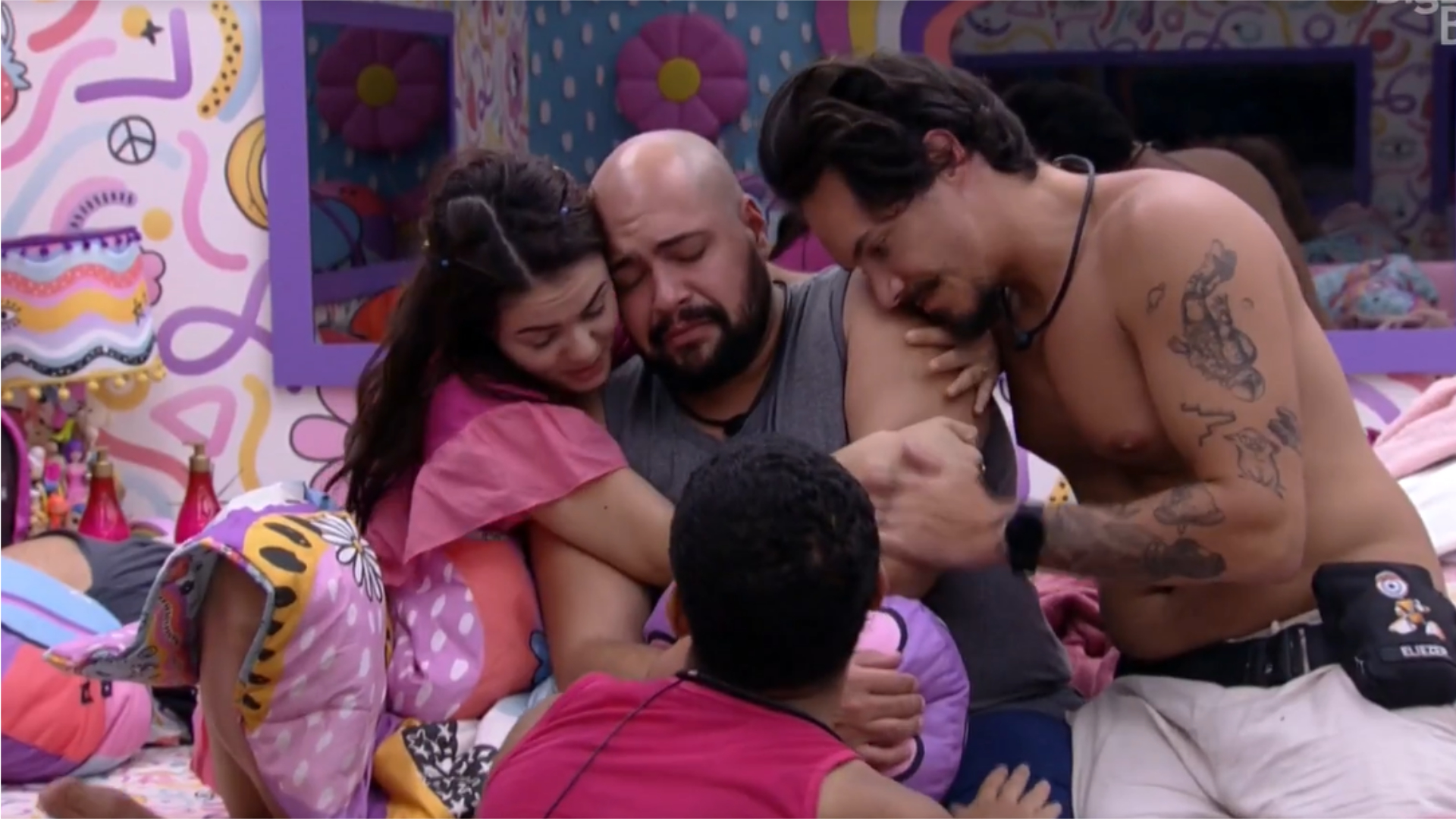 BBB22: Após fala de Larissa, Tiago chora: “Não quero decepcionar minha mãe”