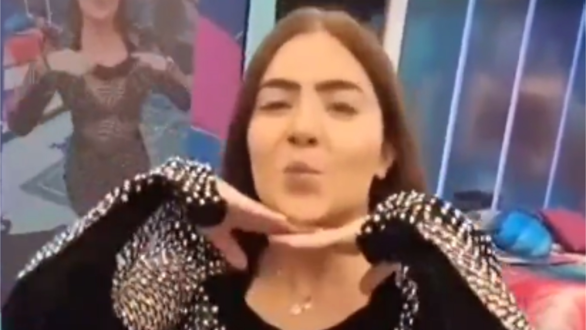 BBB22: Vestido de Jade para festa é outra versão de look barrado pela produção