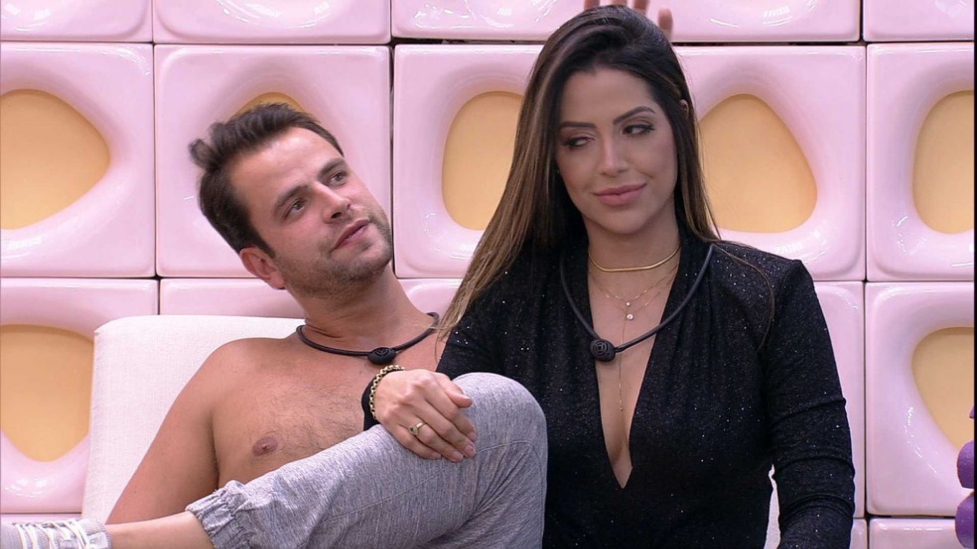 BBB22: Gustavo faz pedido sexy para Laís e choca web: “Não existe”
