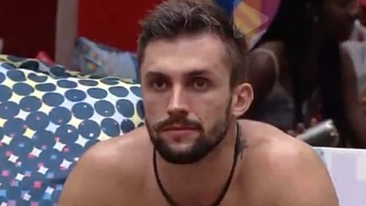BBB21: Afrontoso! Arthur revela que se for Anjo dará castigo do Monstro para o Líder: “Saio terça-feira feliz”