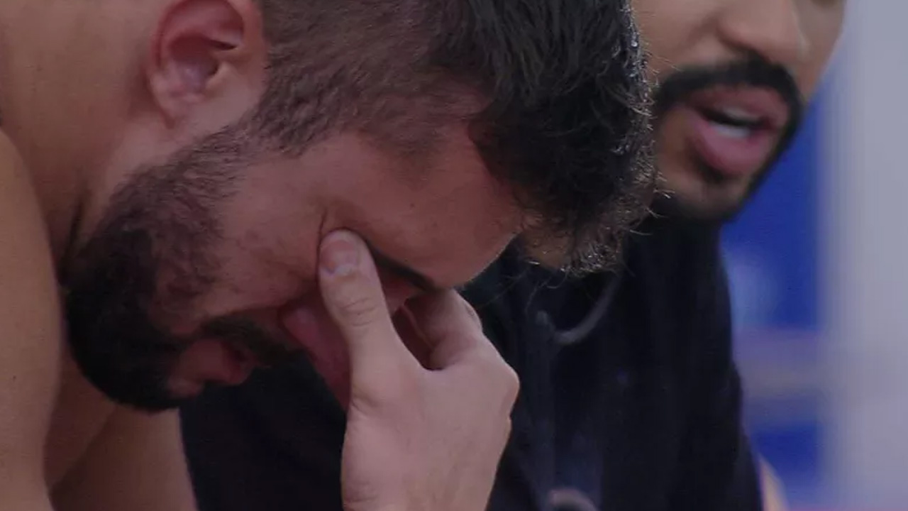 BBB21: Arthur desaba em lágrimas e confessa a Projota: “Tenho medo”