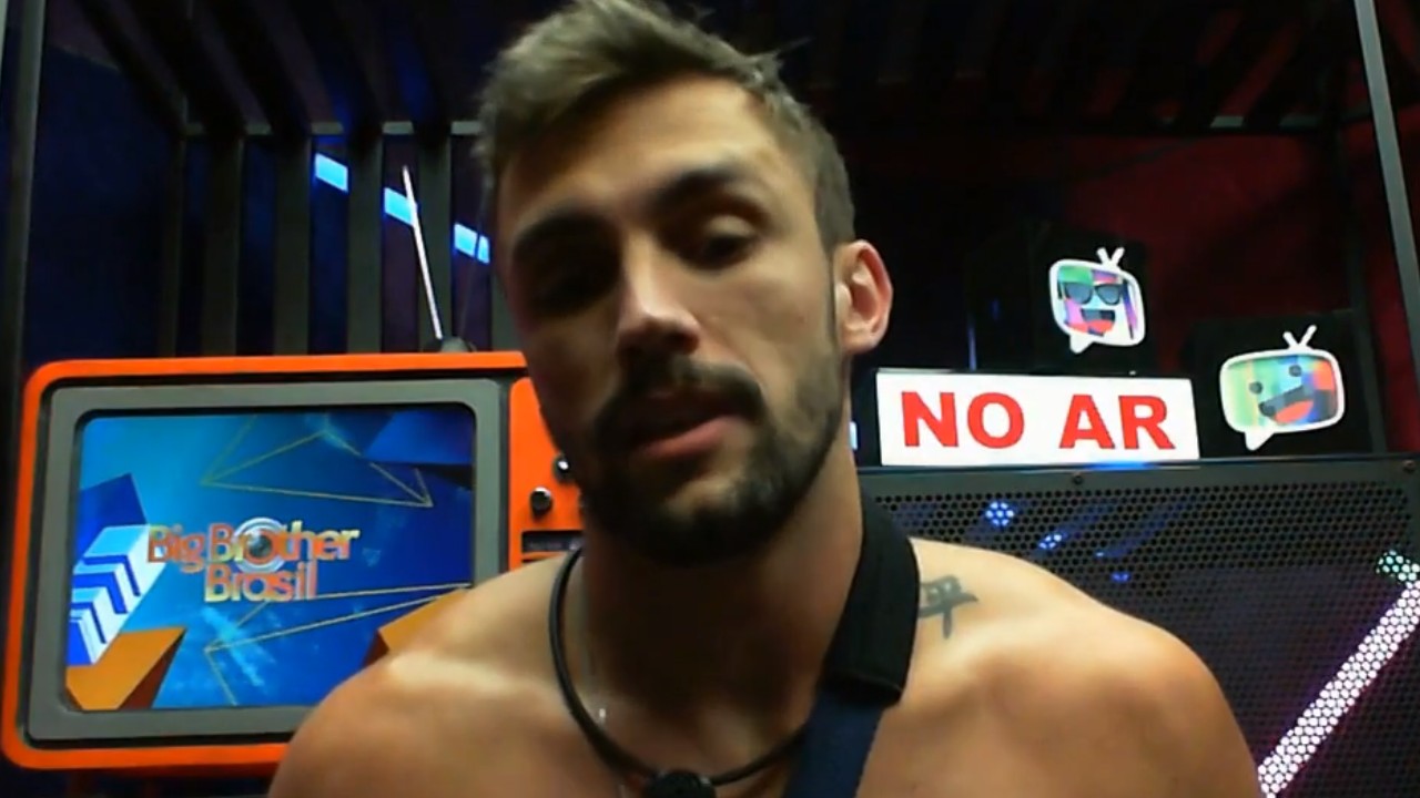 BBB21: Arthur reclama estar há 3 semanas na Xepa: “Estou com fome, está mexendo com o psicológico”