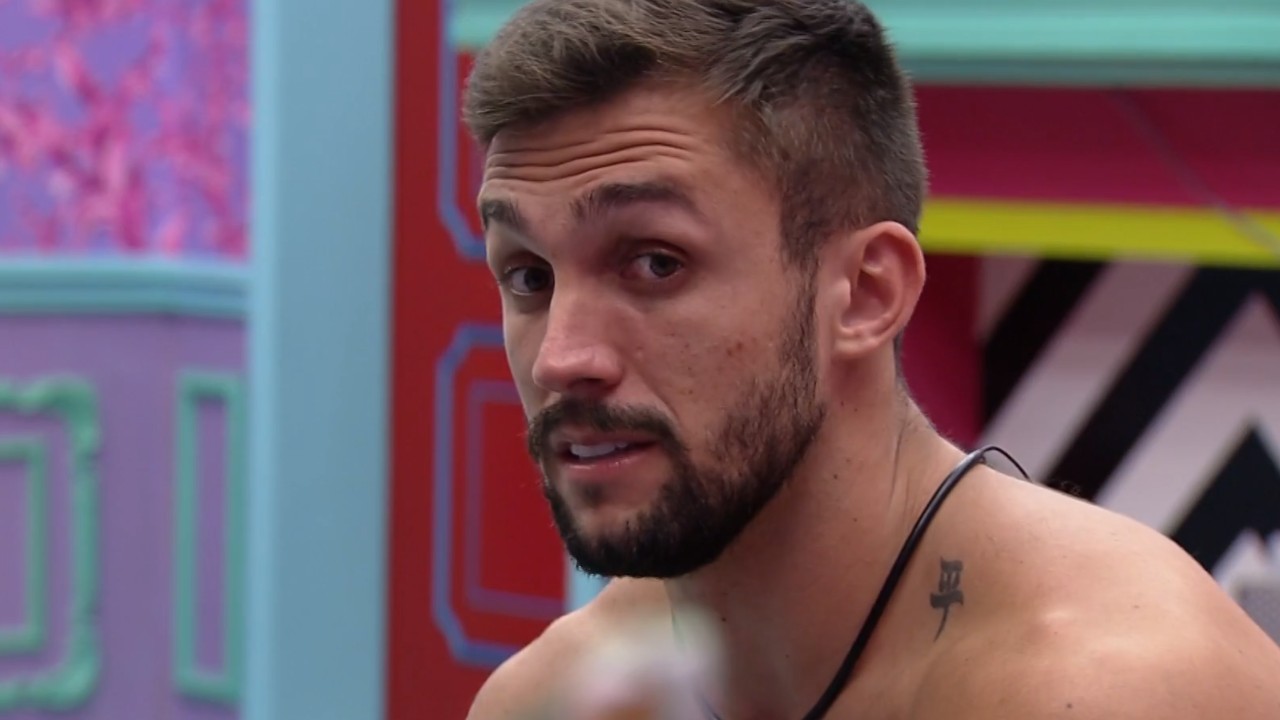 BBB21: Temido? Arthur acredita que brothers estão com medo dele após ter voltado ileso de 3 Paredões: “Tremer de nervosismo”