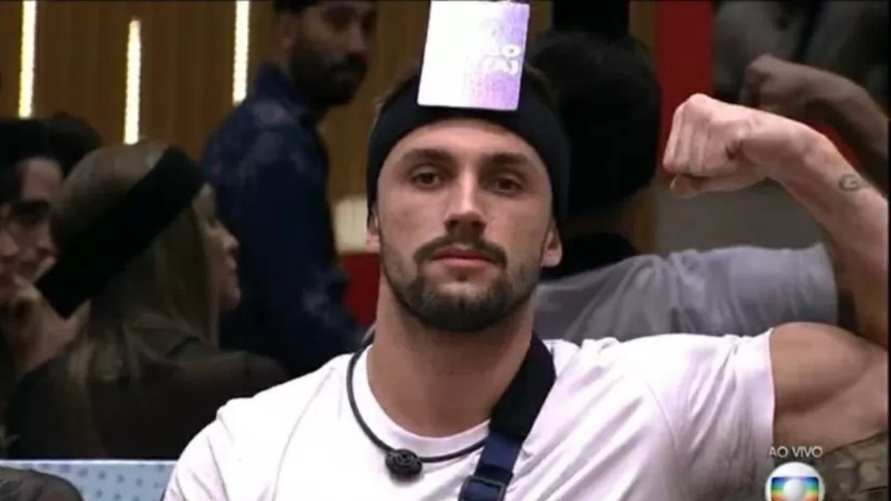 BBB21: Sem entender discurso de Tiago, Arthur se acha relevante no jogo, mas vira piada na web: “Um símbolo”