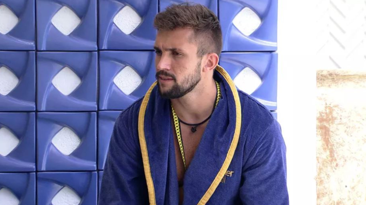 BBB21: Articulando o jogo, Arthur já define alvo para veto da Prova do Líder: “Ela tá com sangue nos olhos”